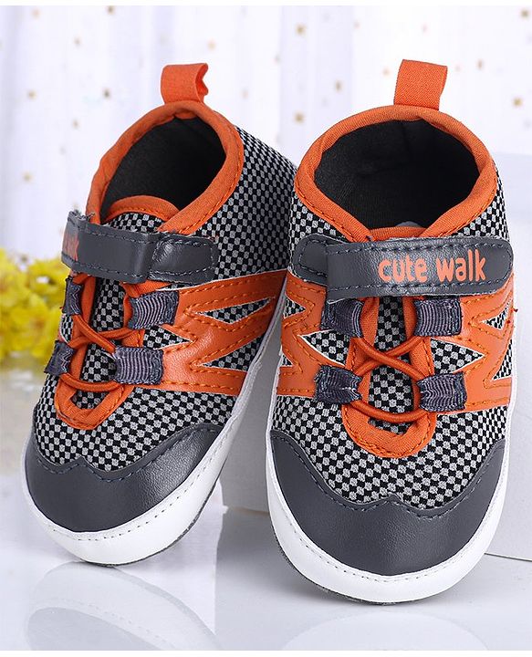 Cute Walk by Babyhug Booties - Orange Black