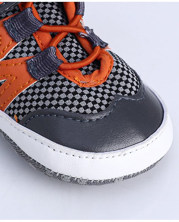 Cute Walk by Babyhug Booties - Orange Black