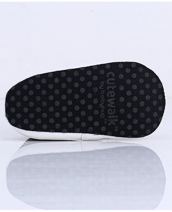Cute Walk by Babyhug Booties - Black