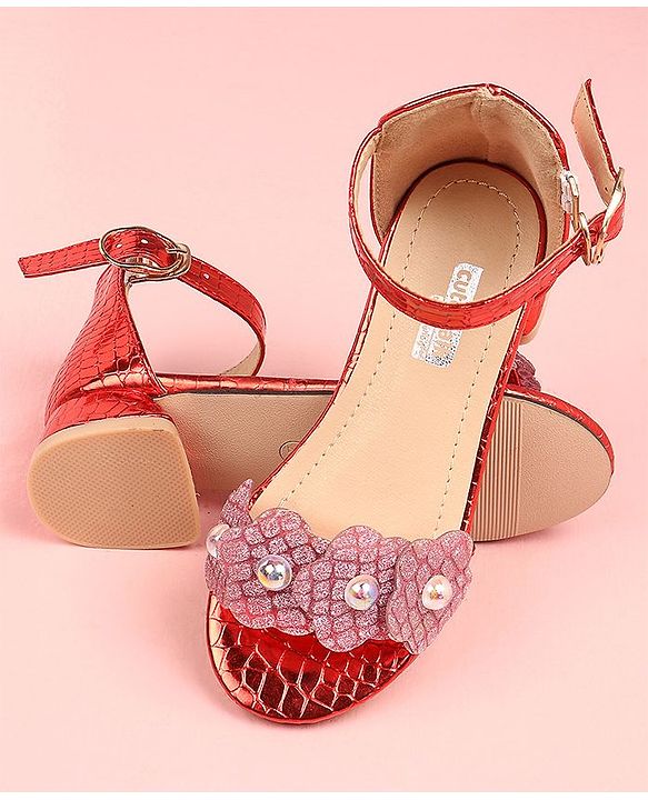 Cute Walk by Babyhug Sandals Floral Applique - Red