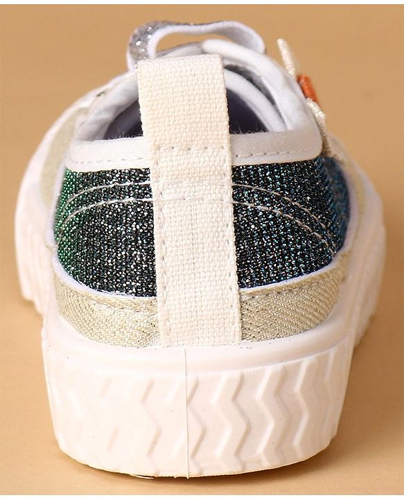 Cute Walk by Babyhug Casual Shoes - White