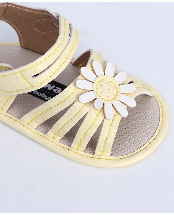 Cute Walk by Babyhug Booties YELLOW 13 (6-9M)Unisex
