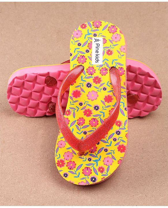 Pine Kids Flip Flops Floral Print - Yellow