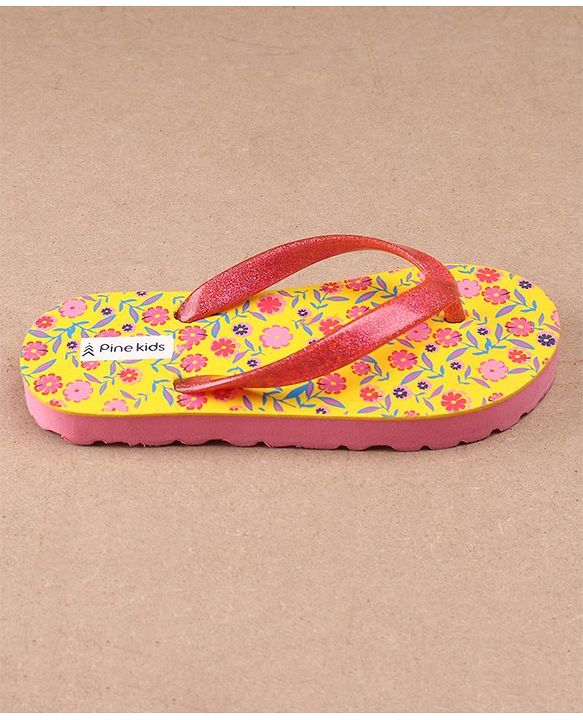 Pine Kids Flip Flops Floral Print - Yellow