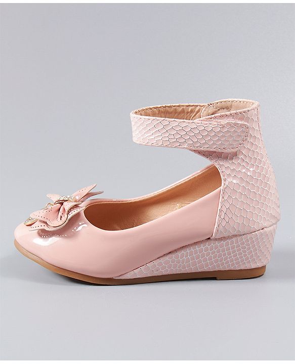 Cute Walk by Babyhug Party Wear Belly Shoes Bow Appliques - Pink