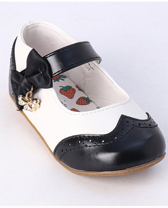 Cute Walk by Babyhug Party Wear Belly Shoes Bow Applique - White Black