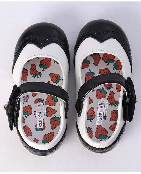 Cute Walk by Babyhug Party Wear Belly Shoes Bow Applique - White Black