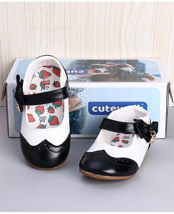 Cute Walk by Babyhug Party Wear Belly Shoes Bow Applique - White Black