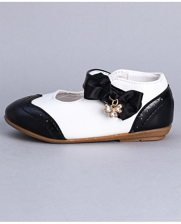Cute Walk by Babyhug Party Wear Belly Shoes Bow Applique - White Black