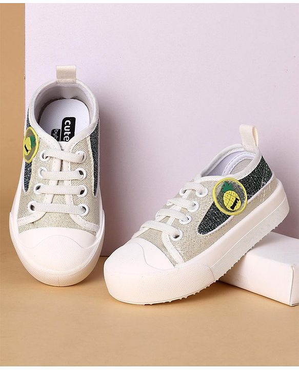 Cute Walk by Babyhug Casual Shoes - White