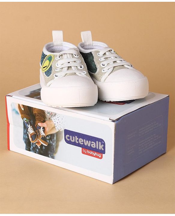 Cute Walk by Babyhug Casual Shoes - White