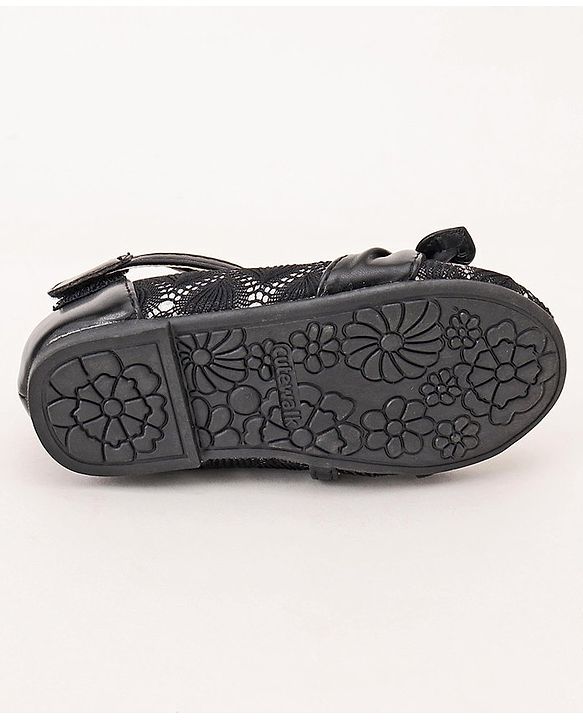 Cute Walk By Babyhug Belly Shoes Bow Applique - Black