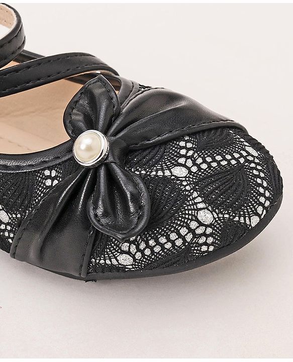 Cute Walk By Babyhug Belly Shoes Bow Applique - Black