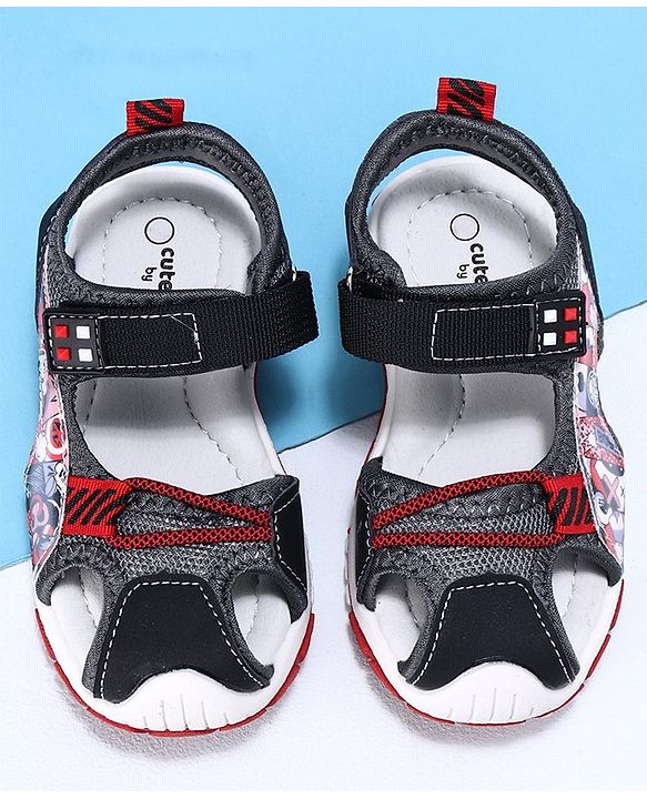 Cute Walk by Babyhug Sandals - Black Red