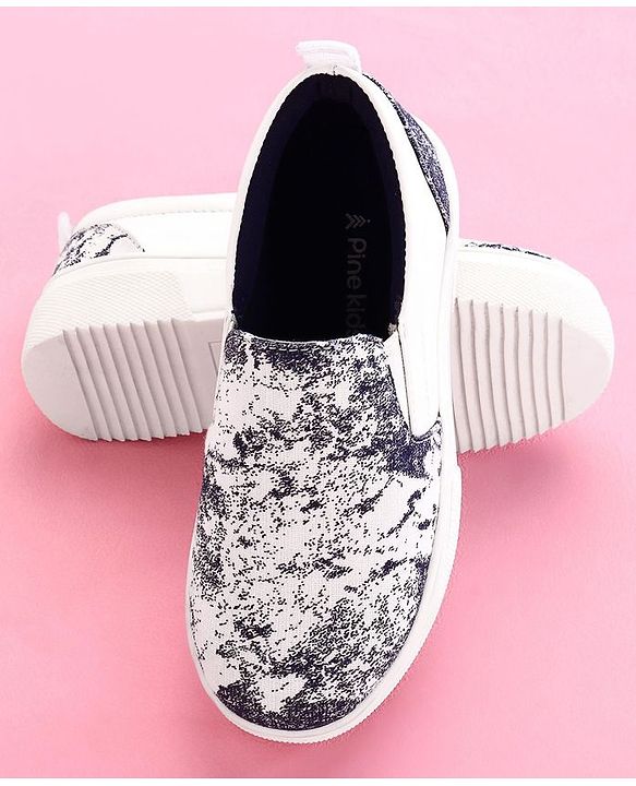 Pine Kids Casual Shoes - White