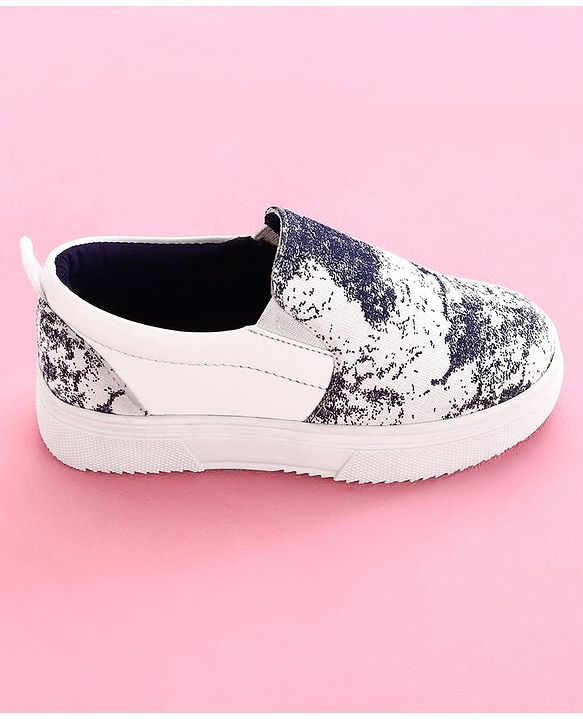 Pine Kids Casual Shoes - White