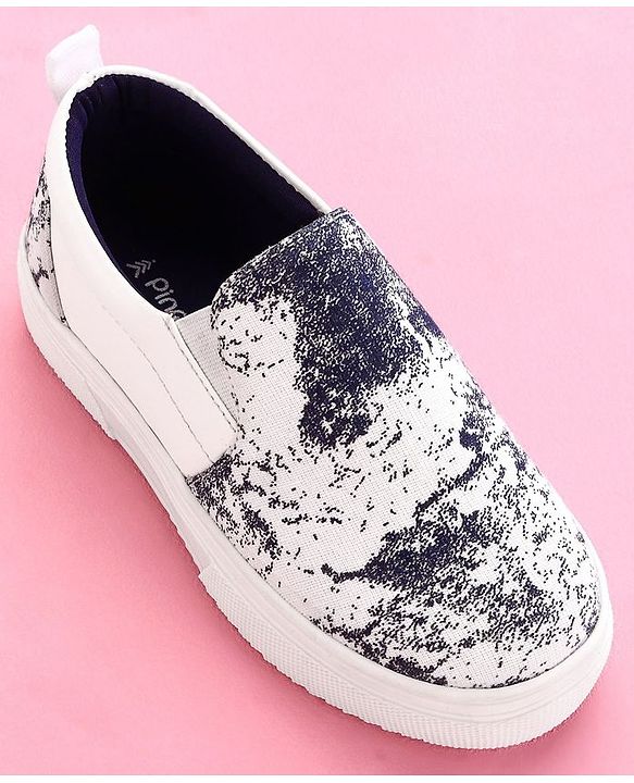 Pine Kids Casual Shoes - White