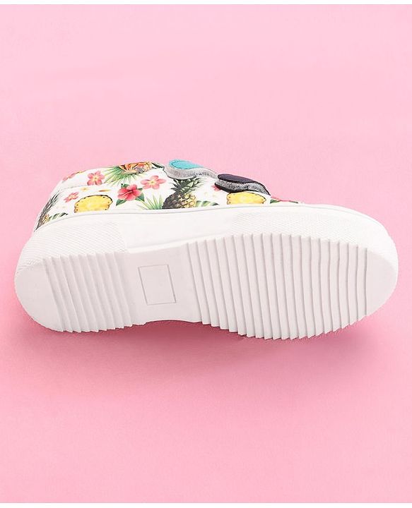 Pine Kids Casual Shoes Floral Print - White