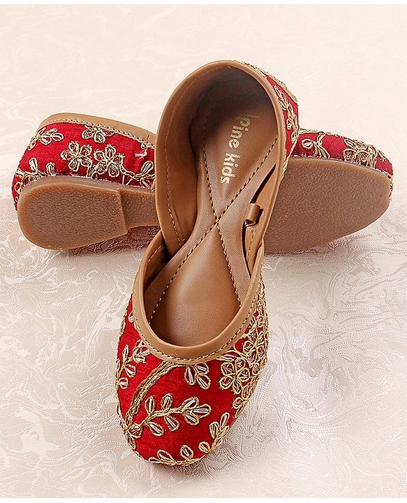 Pine Kids Ethnic Wear Mojaris - Maroon