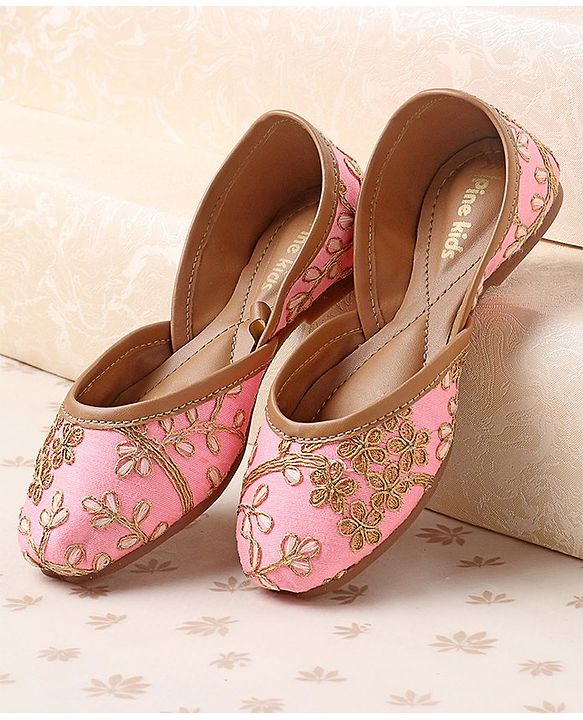 Pine Kids Ethnic Wear Mojaris - Pink