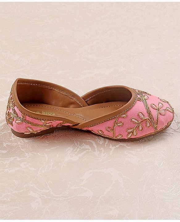 Pine Kids Ethnic Wear Mojaris - Pink