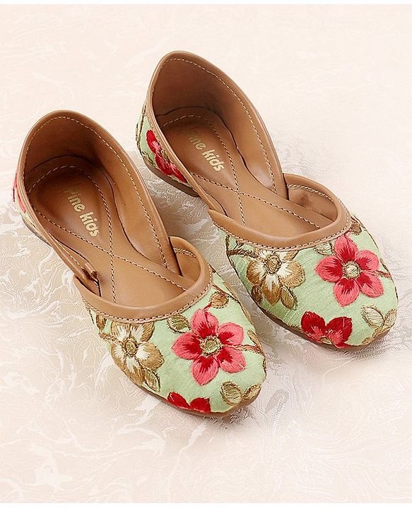 Pine Kids Mojaris Floral Embroidery - Green (Flower colour may vary)