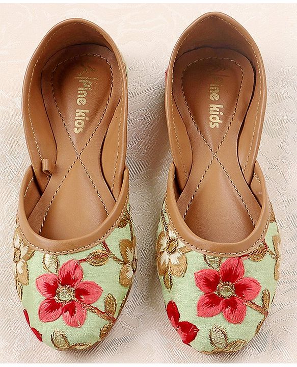 Pine Kids Mojaris Floral Embroidery - Green (Flower colour may vary)