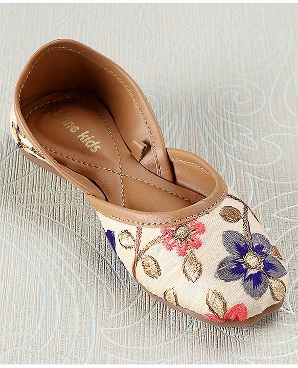 Pine Kids Mojaris Floral Embroidery - Green (Flower colour may vary)