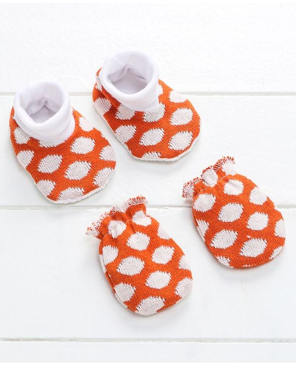 Babyhug Knitted Gift Set Giraffe Print Pack Of 5 - Orange