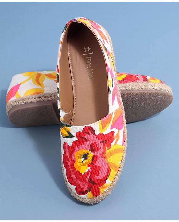 Pine Kids Casual Shoes Floral Print (Print May Vary)