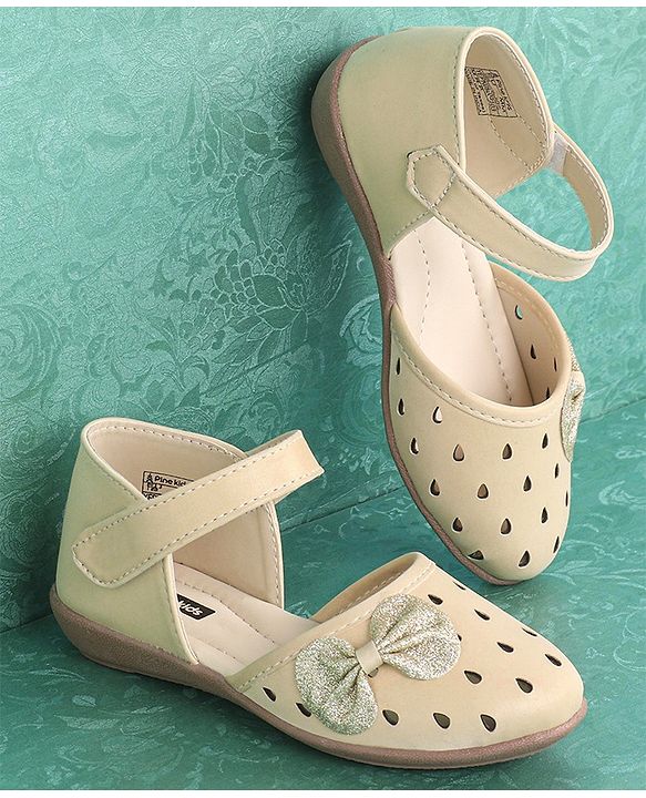 Pine Kids Party Wear Belly Shoes Bow Appliques - Golden