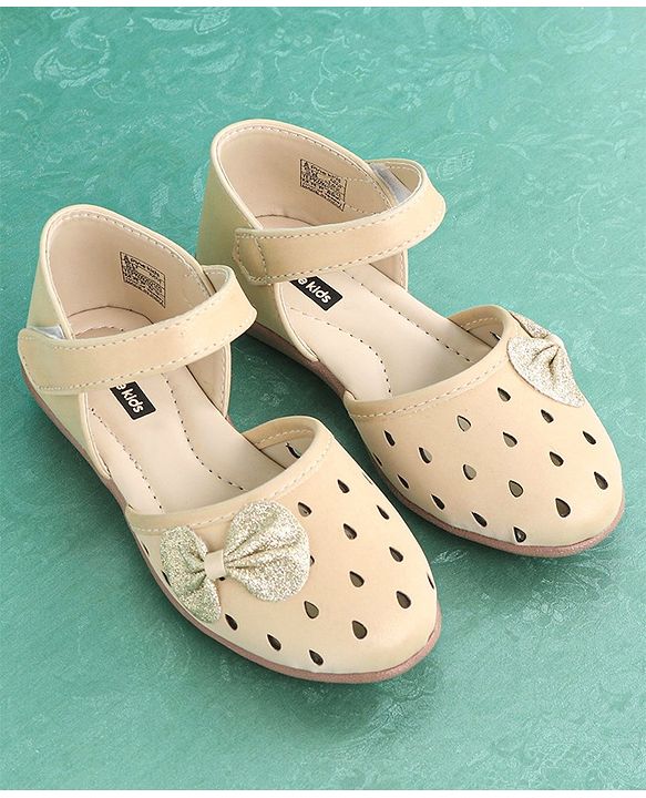 Pine Kids Party Wear Belly Shoes Bow Appliques - Golden