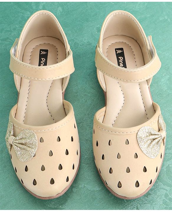 Pine Kids Party Wear Belly Shoes Bow Appliques - Golden
