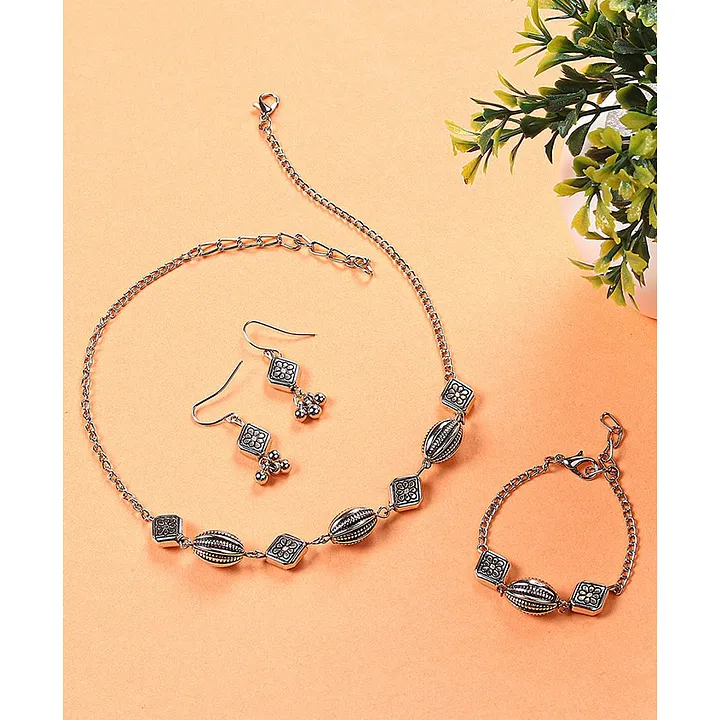 Aggregate 71+ bracelet description super hot ceg.edu.vn