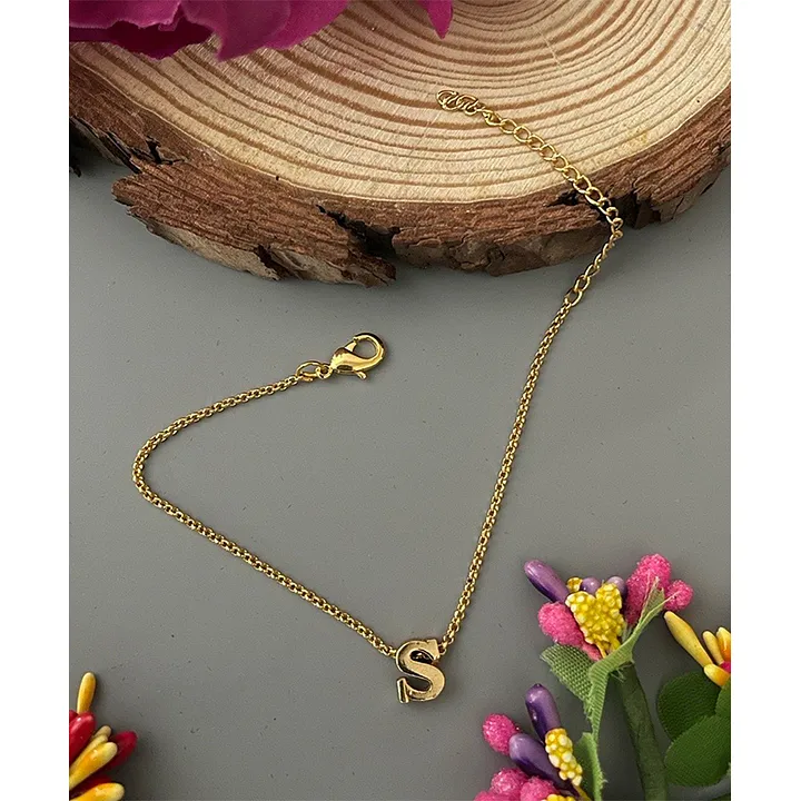 Digital Dress Room Letter ''R'' Bracelet Rakhi Fancy Gold Plated Alphabet  Pendant Chain Bracelet For Brother Fashion Artificial Imitation Jewellery  (6