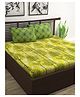 Divine Casa Abstract Blend Cotton Double Bedsheet with 2 Pillow Covers - Green & Dark Green