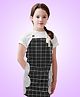 MOMISY Kitchen Cooking Apron with Pocket and 2 Stitched Towels Waterproof Adjustable Durable Stripe Kitchen Women Men Apron with Pockets Bib (Checked Black)