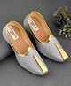 Little Palz Seamless Intricate Shimmer Finish Mojaris - Silver