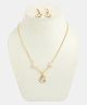 Daizy Bunny Detailed Pendant & Earrings Set - Golden