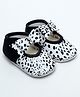 Daizy Printed With Bow Applique Detailed Booties - White