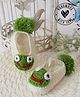 Woonie Crochet Handmade Frog & Pompom Applique Detailed Booties - Cream