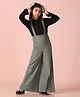 Piccolo Cotton Lycra Bow Applique Detailed Dungaree With Full Sleeves Solid Tee Set - Green & Black