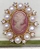 SYGA Women Vintage Pearl Cameo Brooch  Retro Alloy Pin with Elegant  - Pink & White