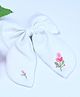 Funkrafts Floral Designed Bow Applique Detailed Alligator Clip - White