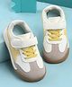 KIDLINGSS Colour Blocked Velcro Closure Shoes - White & Yellow