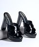 HVNLY BY SHOETOPIA Solid Block Heel  Sandals - Black