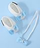 Funkrafts Bow Applique Detailed Handmade Crochet Booties With Headband - White & Blue