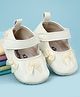 Babyoye Velcro Closure Booties With Bow Applique - White