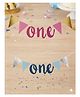 NEGOCIO Celebrate a milestone first birthday with this charming, dual-style 