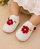 Daizy Floral Applique Detailed Velcro Closure Booties - White